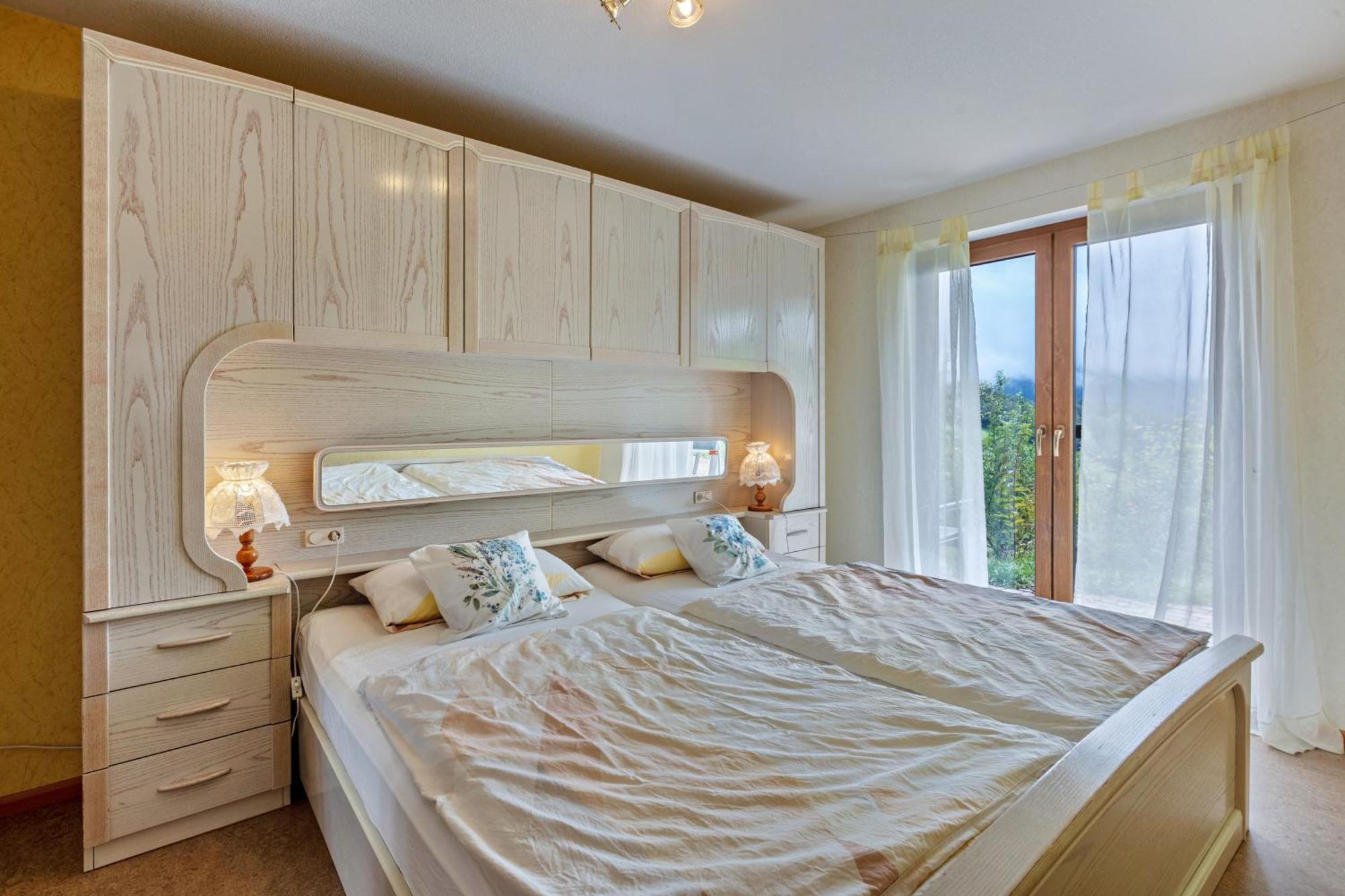 Appartamento Haus Landblick Zell im Wiesenthal Esterno foto